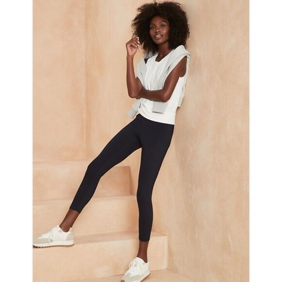 Banana Republic Women’s High Rise Leggings 7/8 Length Size Medium Black Athletic - Picture 2 of 12